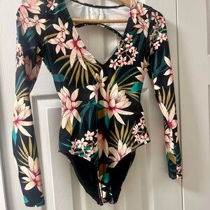 Billabong Long-Sleeved One-Piece Swimsuit w/ open back (Never Worn!)